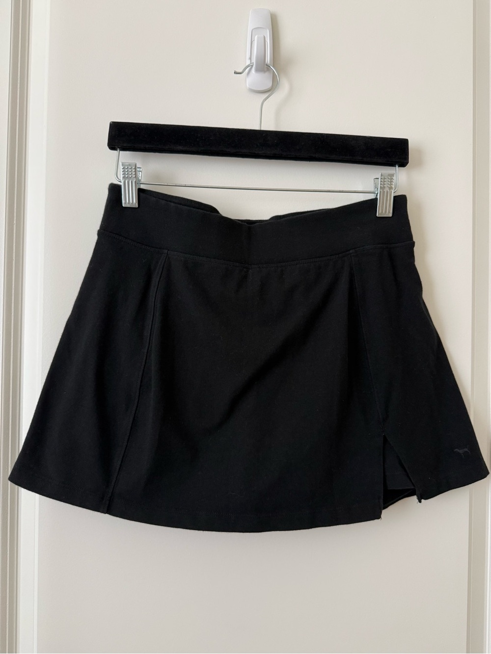 VS Pink Athletic Skort with Side Slit - Black